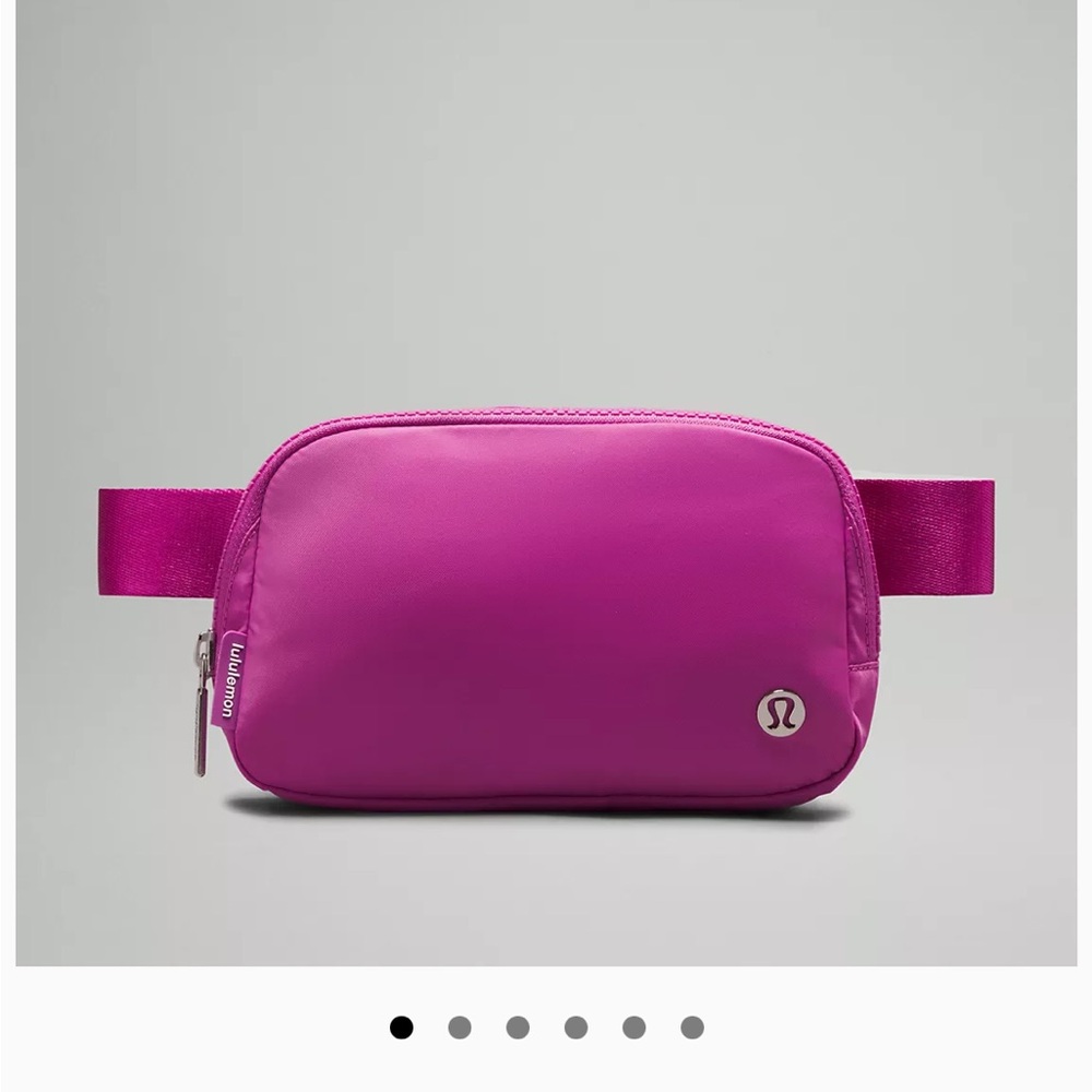 Lululemon belt bag in pink